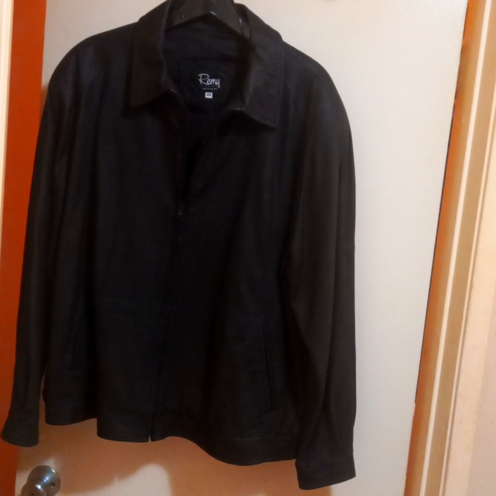 Size44 black remy leather jacket